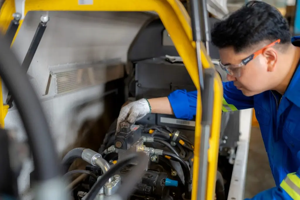 Forklift Servicing